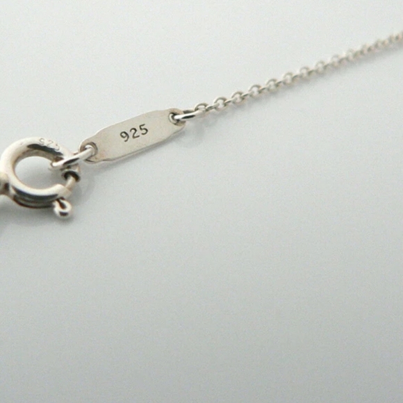 TIFFFANY & CO 💙 Sterling Silver 925 Round Tag Heart Necklace 19 inch chain - Picture 5 of 8